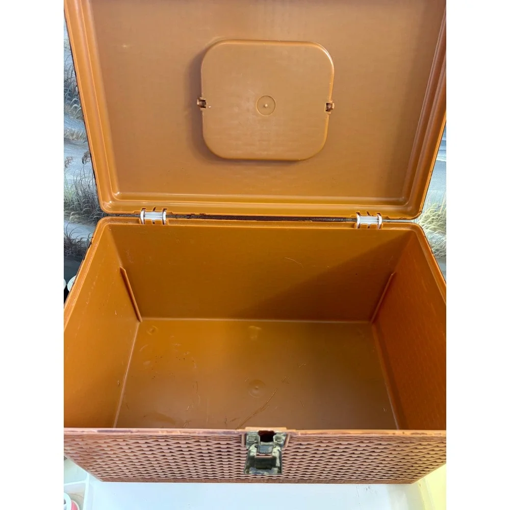 Vintage Burnt Orange Faux Wicker Plastic Sewing Basket Box with Tray & Thread - Picture 4 of 11